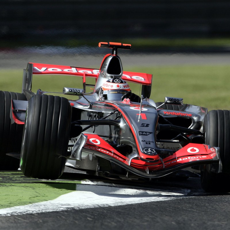 Mercedes et McLaren Préparent le Grand Prix de Hongrie